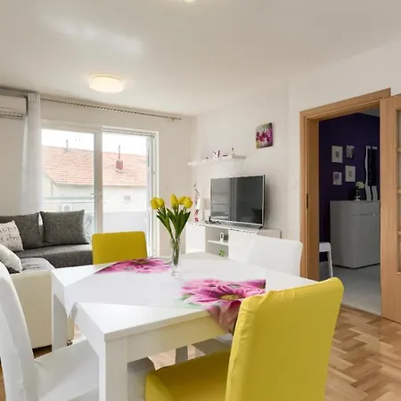 Roza Apartment